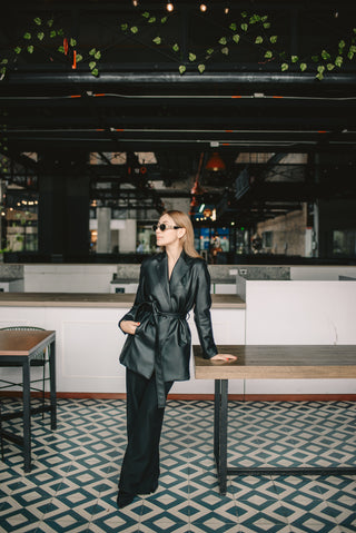 BLAZER NEGRO EFECTO PIEL